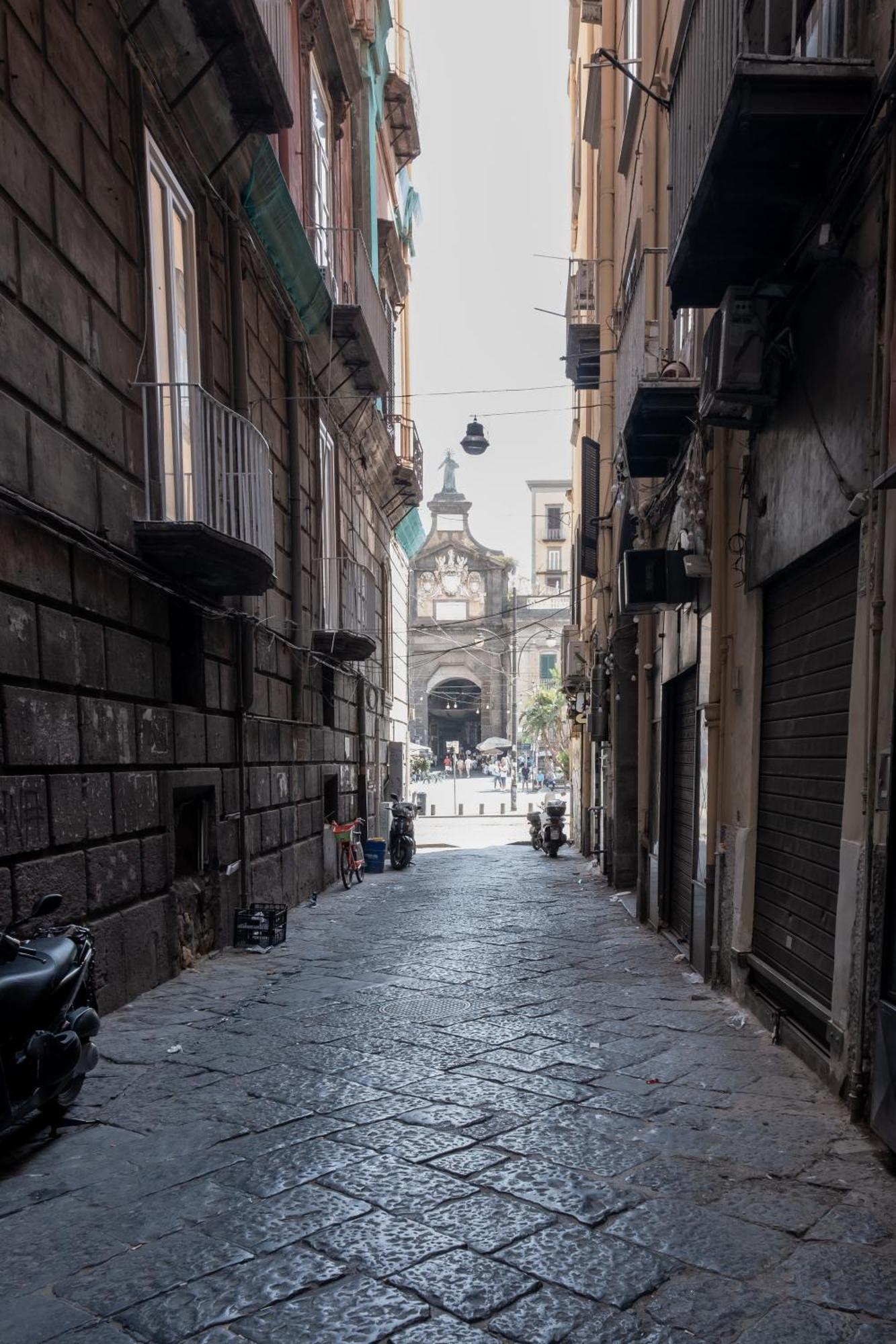 Appartement Colibri A Piazza Dante à Naples Extérieur photo