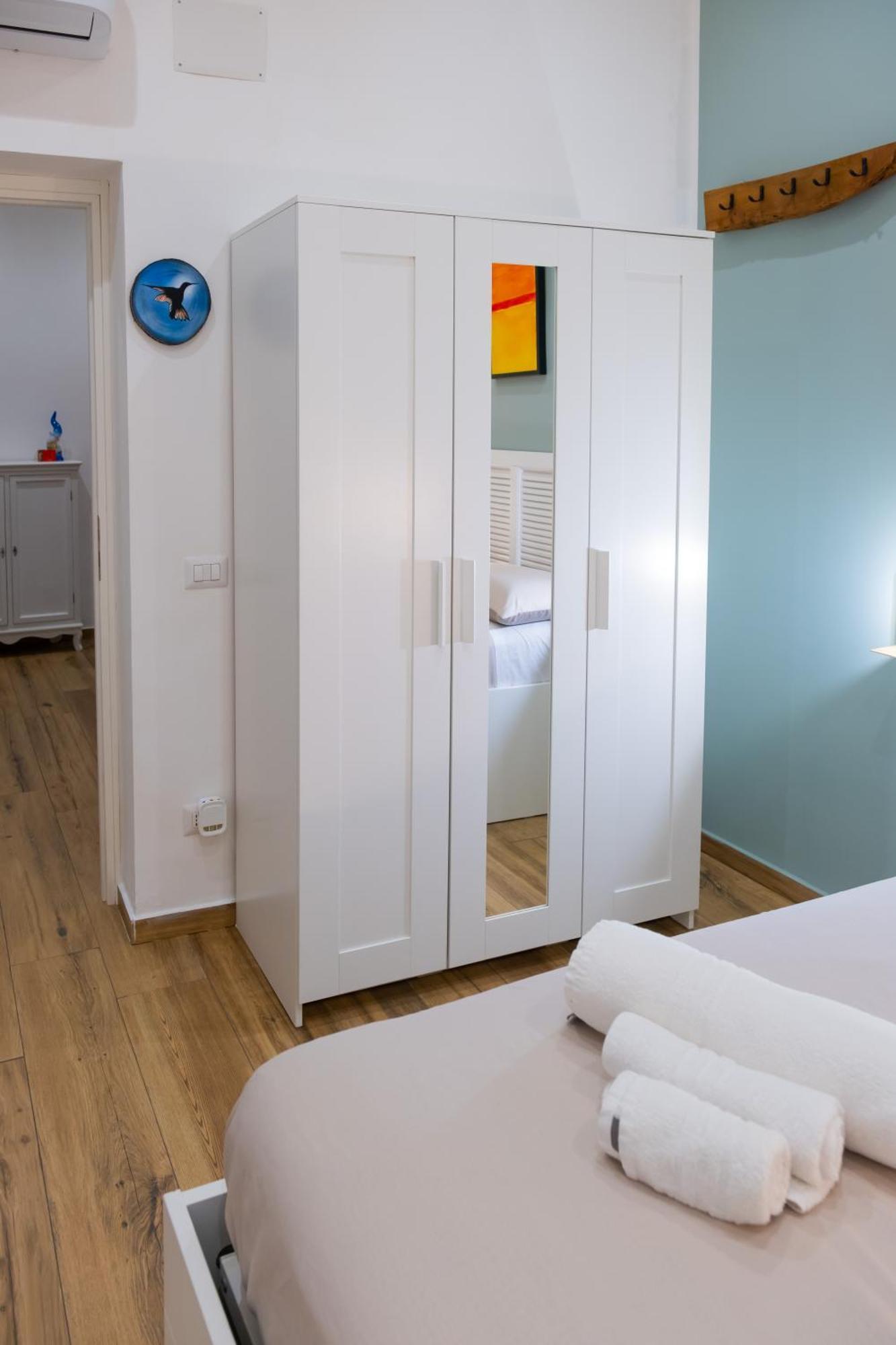 Appartement Colibri A Piazza Dante à Naples Extérieur photo
