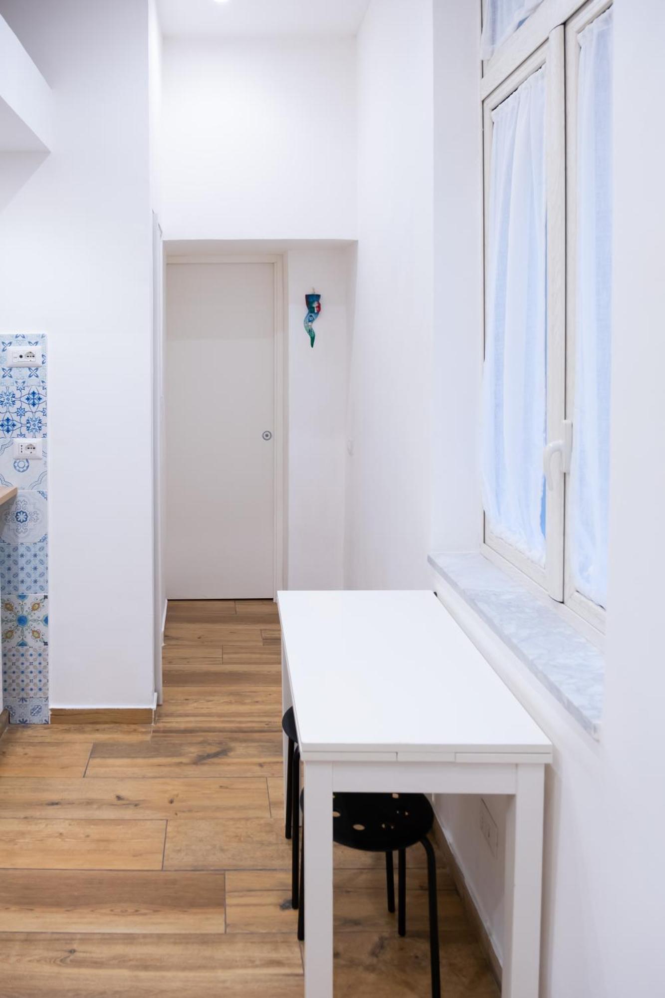 Appartement Colibri A Piazza Dante à Naples Extérieur photo